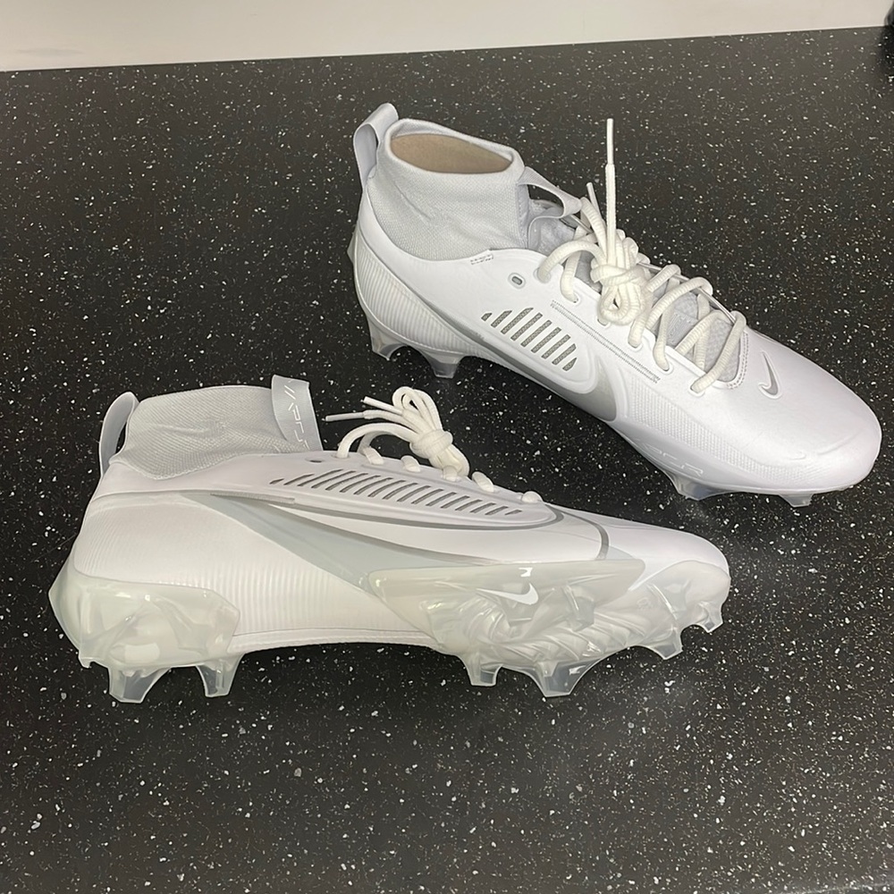 NIB Nike Vapor Edge Men’s Football Cleats